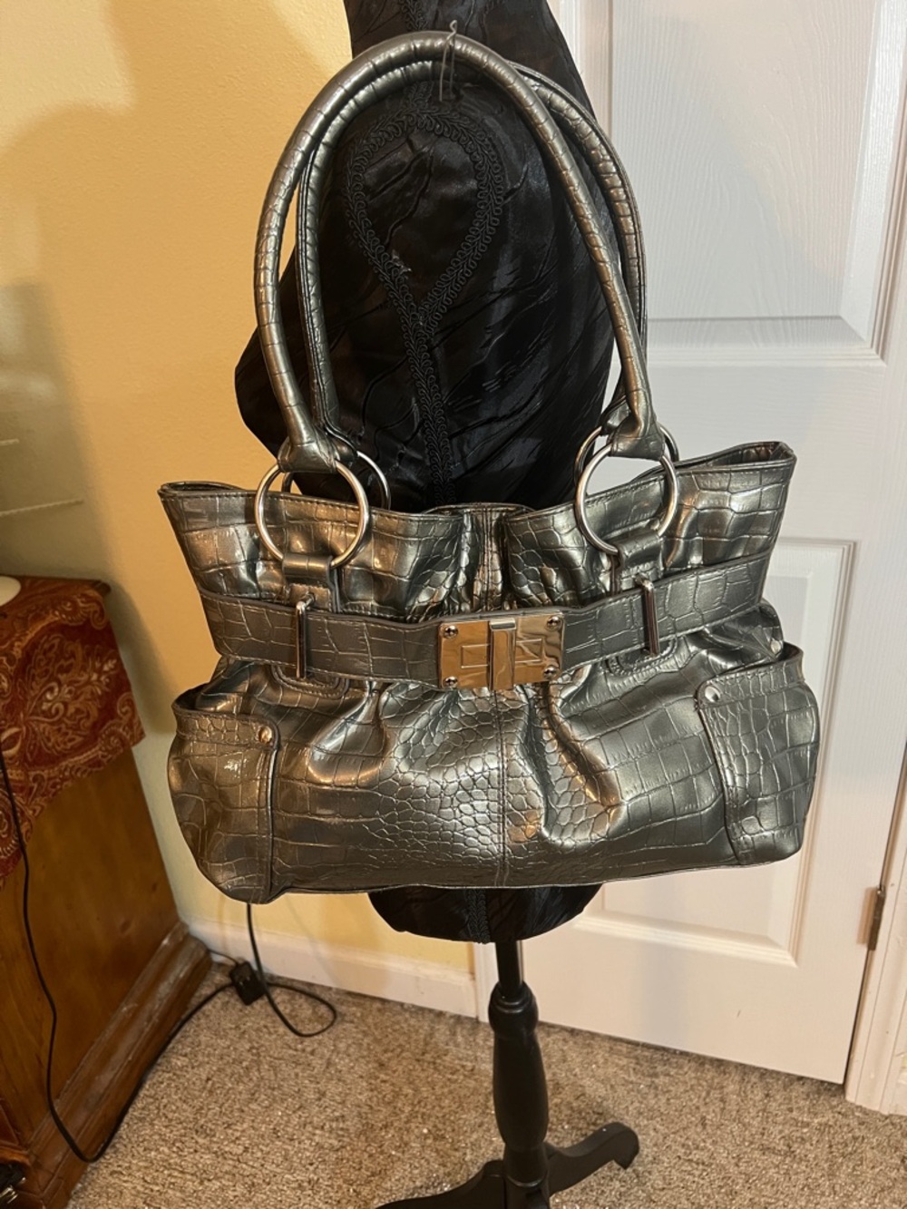 Source Unknown Metallic Croc-Embossed Shoulder Bag - Silver